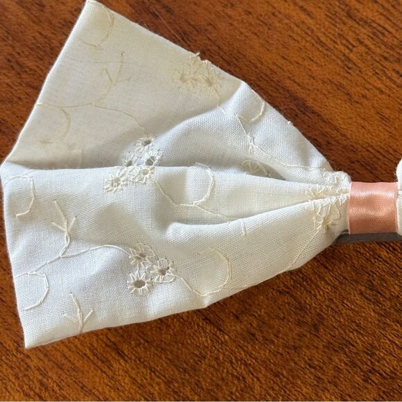 Vintage Eyelet Fabric Cream and Pink Bow Tie Hair Bow - Picture 3 of 10